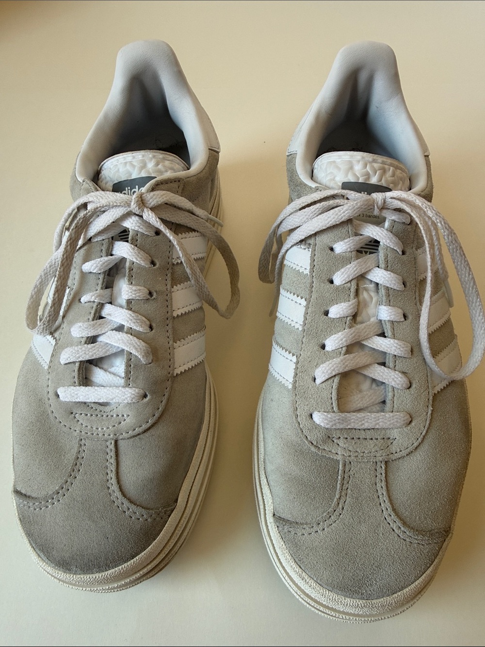 Adidas Gazelle Platform Sneakers Women’s Light Gray Suede White Stripe Shoes - Picture 3 of 11